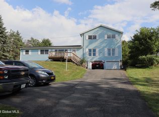 49 Abbott Dr, Poestenkill, NY 12140