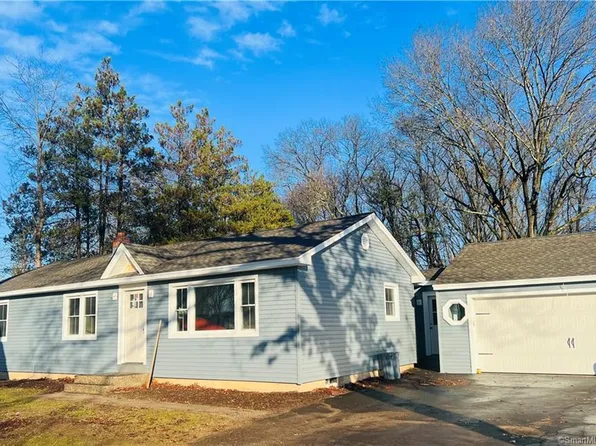 55 Coventry Circle, North Haven, CT 06473