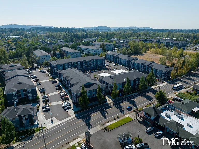 Northbrook Village — Photo 8