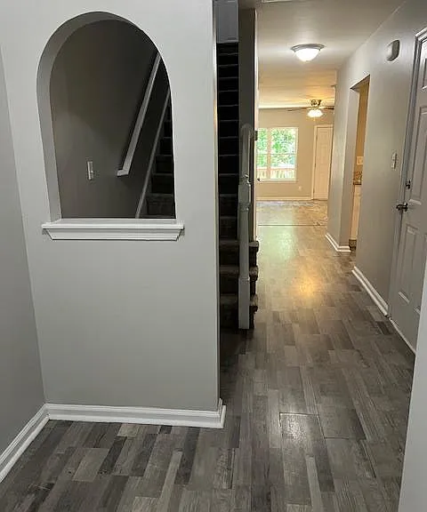 948 Allendale Dr — Photo 3