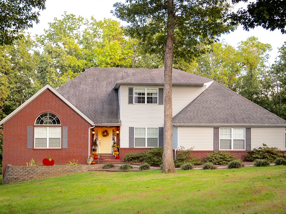 1st image of 6 Taylor Pl