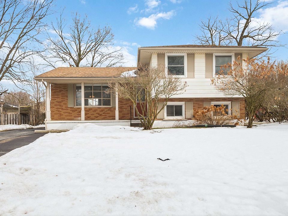 1st image of 32 Rollscourt Gdns