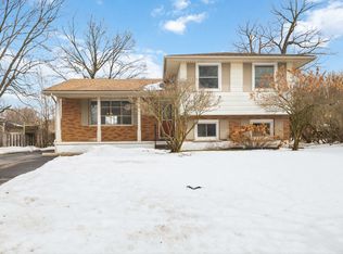 32 Rollscourt Gdns, London, ON N6G1M1