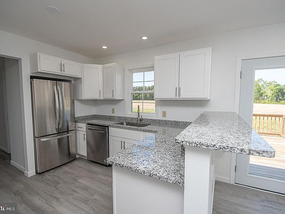 5th image of 8707 Bacons Rd