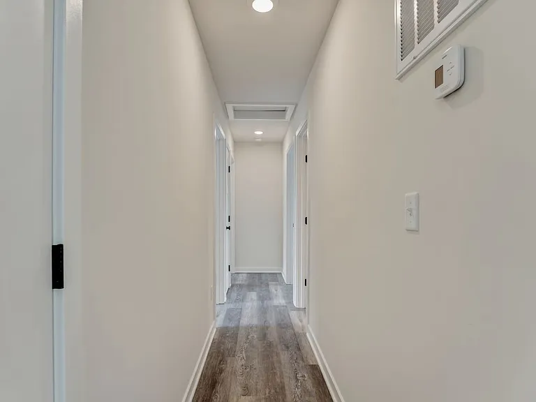 19 Carol St — Photo 4
