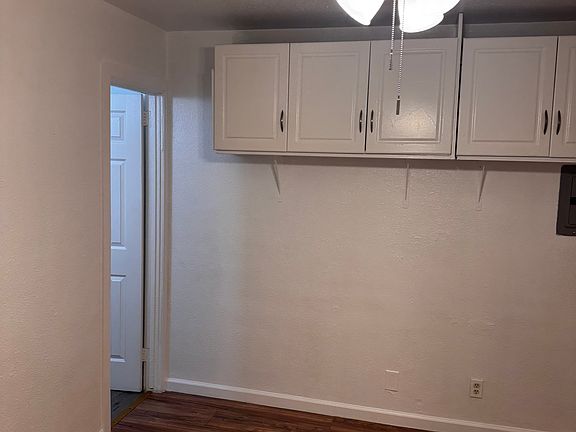 4th image of 8557 Juniper Ave #11