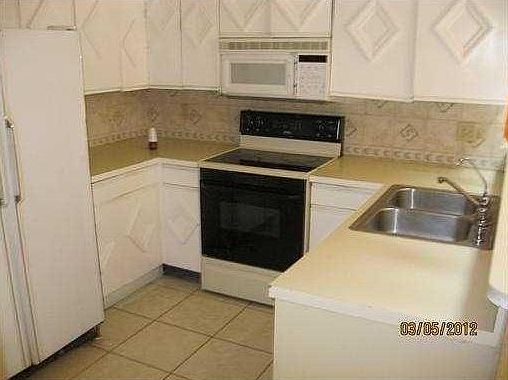 3rd image of 7154 Sportsmans Dr