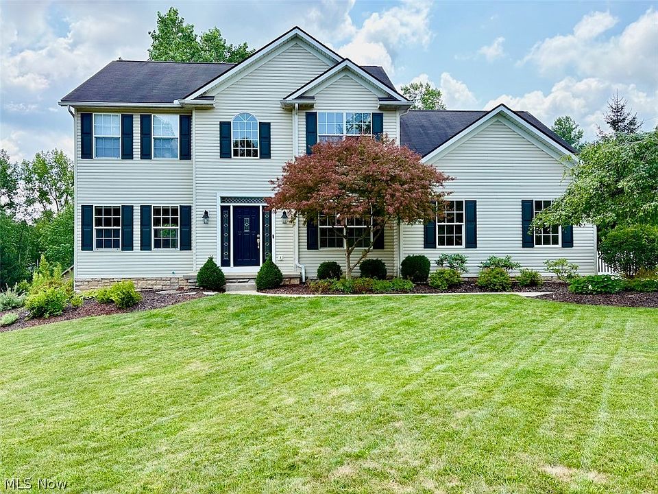 1st image of 266 Ruby Ln