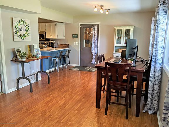 3rd image of 3153 W Shore Dr