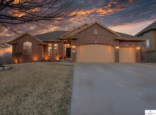 2003 S 193rd St, Omaha, NE 68130