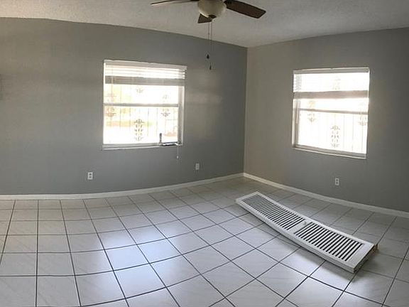 4th image of 2334 Fern Pl