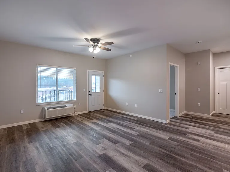 Northern Lights Apartments — Photo 19