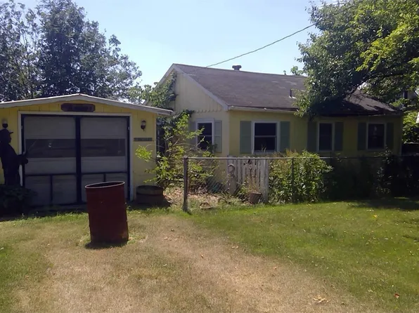 756 E 700 S, Wolcottville, IN 46795