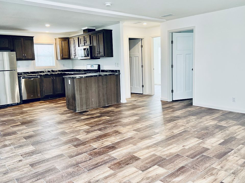 2nd image of 62650 Lasalle Rd #820