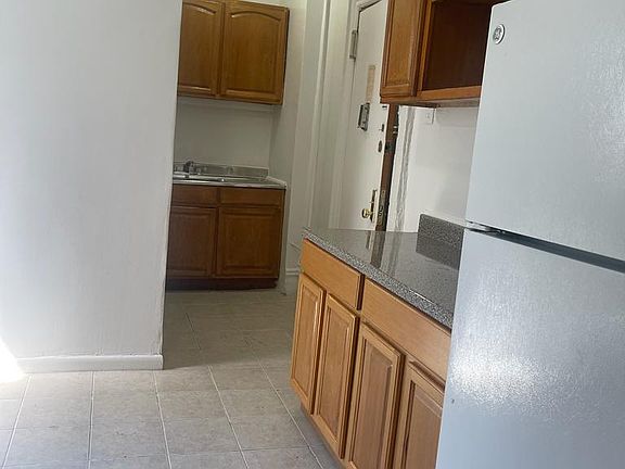 4th image of 3128 Villa Ave APT 16