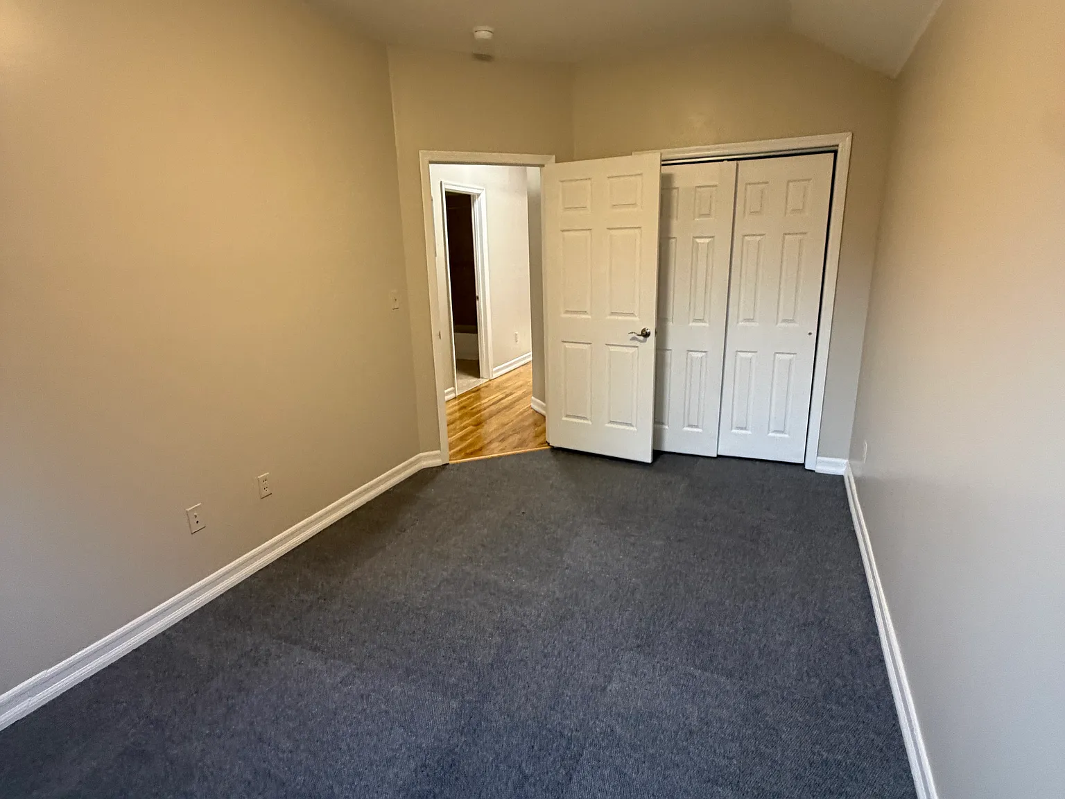 3 bed, 1100 sqft, $3,750 — Photo 4