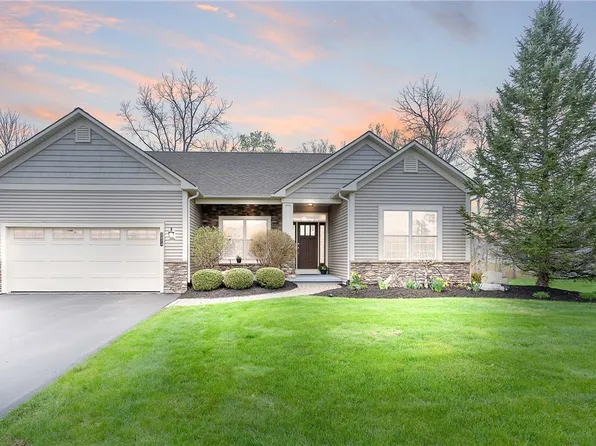 3424 Long Shadow Dr, Baldwinsville, NY 13027