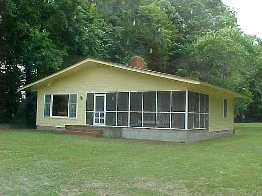 2nd image of 110 Sharpe Ln