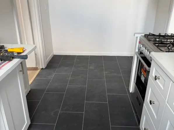 41-04 Astoria Boulevard South image 1 of 6