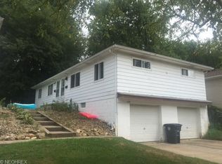 429 & 431 Baldwin Dr, Akron, OH 44312