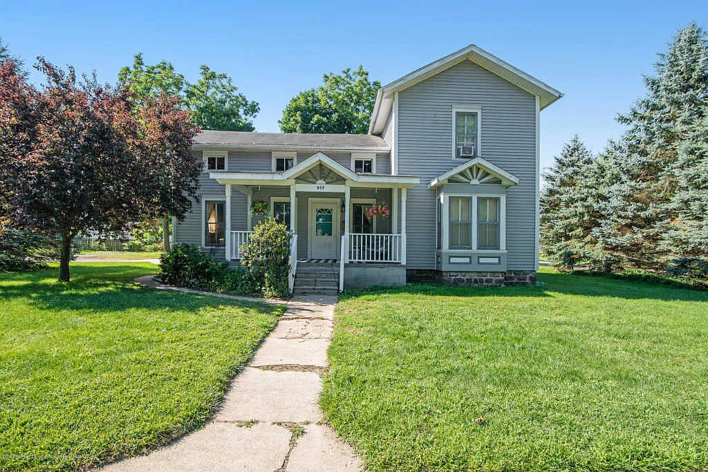 317 W Plain St photo 1
