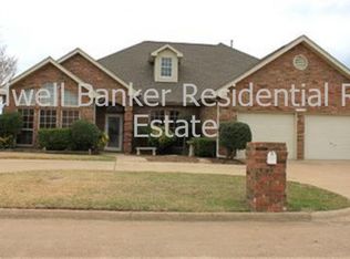 530 Gingerbread Ln, Waxahachie, TX