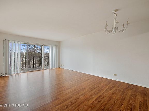 4th image of 5001 Carriageway Dr APT 314