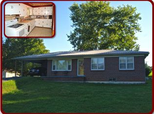 1000 Walnut Ave, Celina, TN 38551