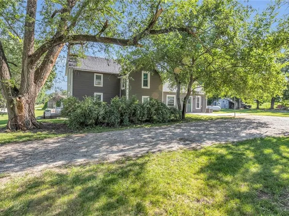 120 N 9th St, Ottawa, KS 66067