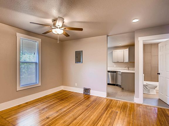 4th image of 1115 15th St APT 3