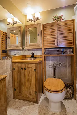 Sold by Samuel Realty Group LLC | media 9