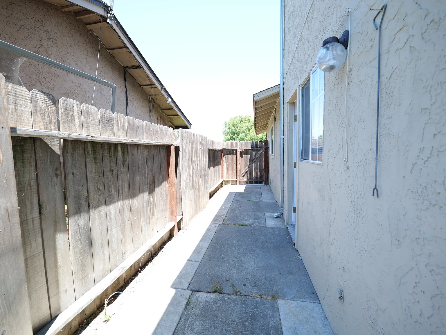 3214 Blue Ridge Cir — Photo 2