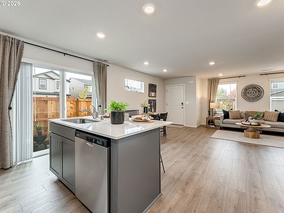 5th image of 1115 SE 193rd Pl