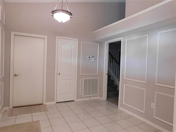 4th image of 2552 Crestridge Cir
