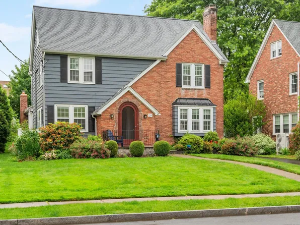 29 Middlefield Drive, West Hartford, CT 06107