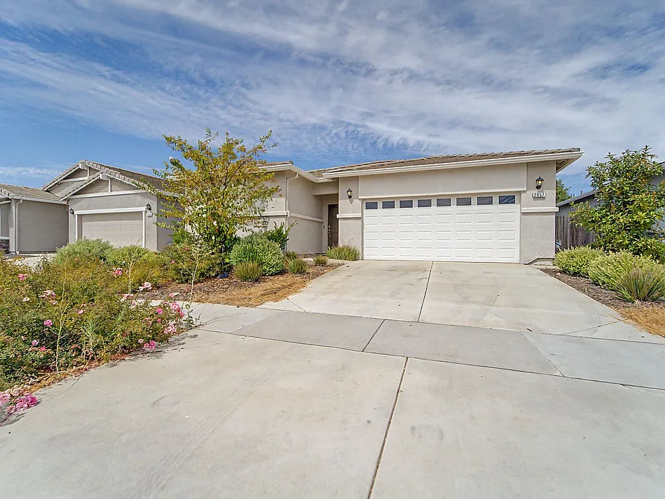 2057 Skipper Cove Way