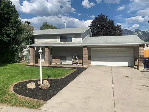 8221 S Bettina Ln Photo 1