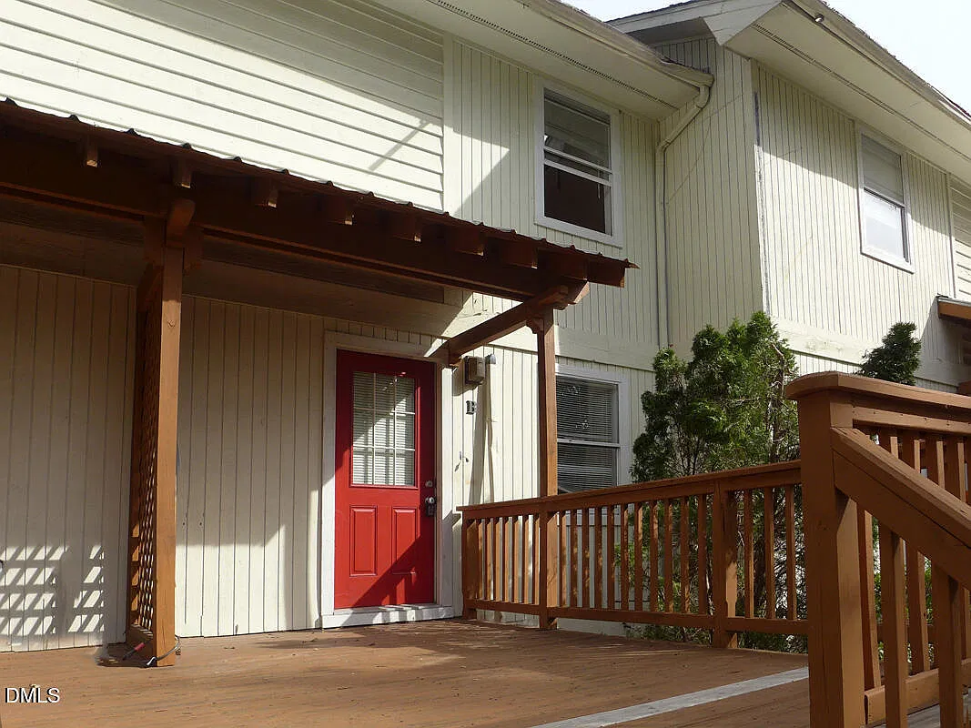 515 S Merritt Mill Rd — Photo 1