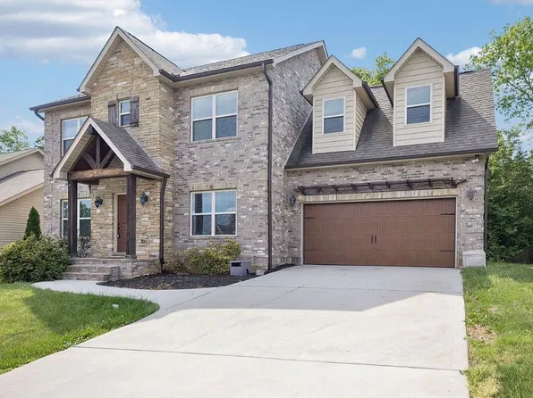 1325 Sloping Hill Ln, Knoxville, TN 37931