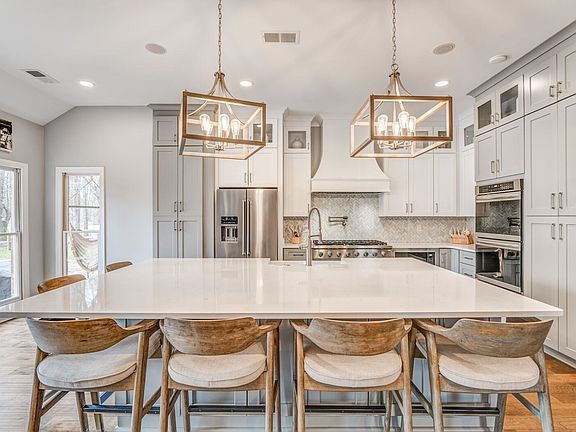 5th image of 10365 Plantation Woods Dr