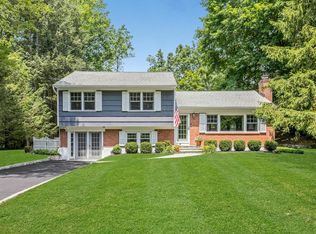 61 Oak Rd, Katonah, NY 10536