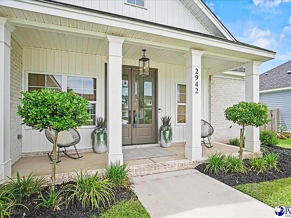 2nd image of 2942 Suzanne Dr