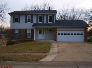 1010 Montbrook Dr, O'Fallon, MO 63366