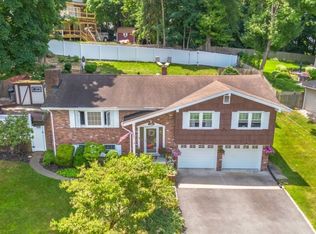 6 Summit Ave, Pompton Lakes, NJ 07442