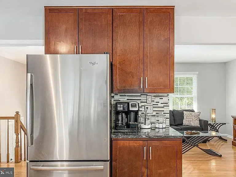 4 bed, 1836 sqft, $2,950 — Photo 4