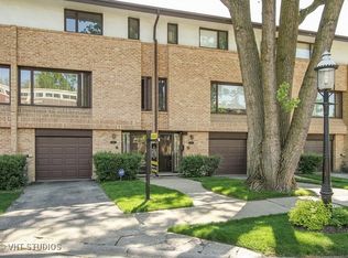 3711 Haas Ave, Riverside, IL 60546