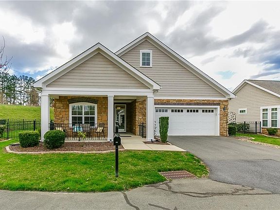 2nd image of 405 Ashley Woods Dr
