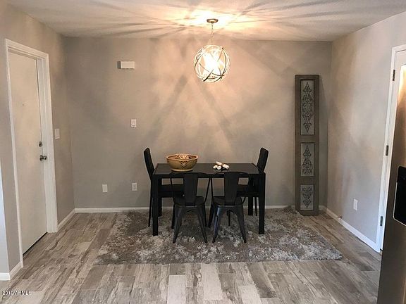 3rd image of 1155 E Marigold Ln