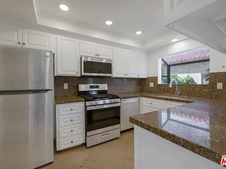 1502 Idaho Ave — Photo 12