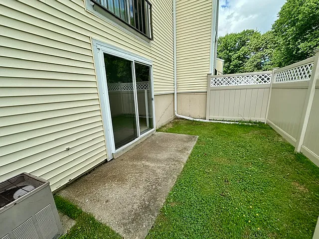 47 Village Brook Ln #16 — Photo 4